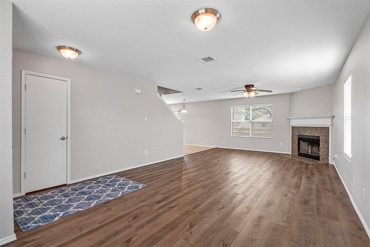 6432 Paradise Valley Rd - Photo 6 of 23