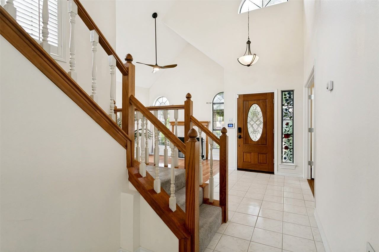 18653 Vista Del Sol - Photo 4 of 28