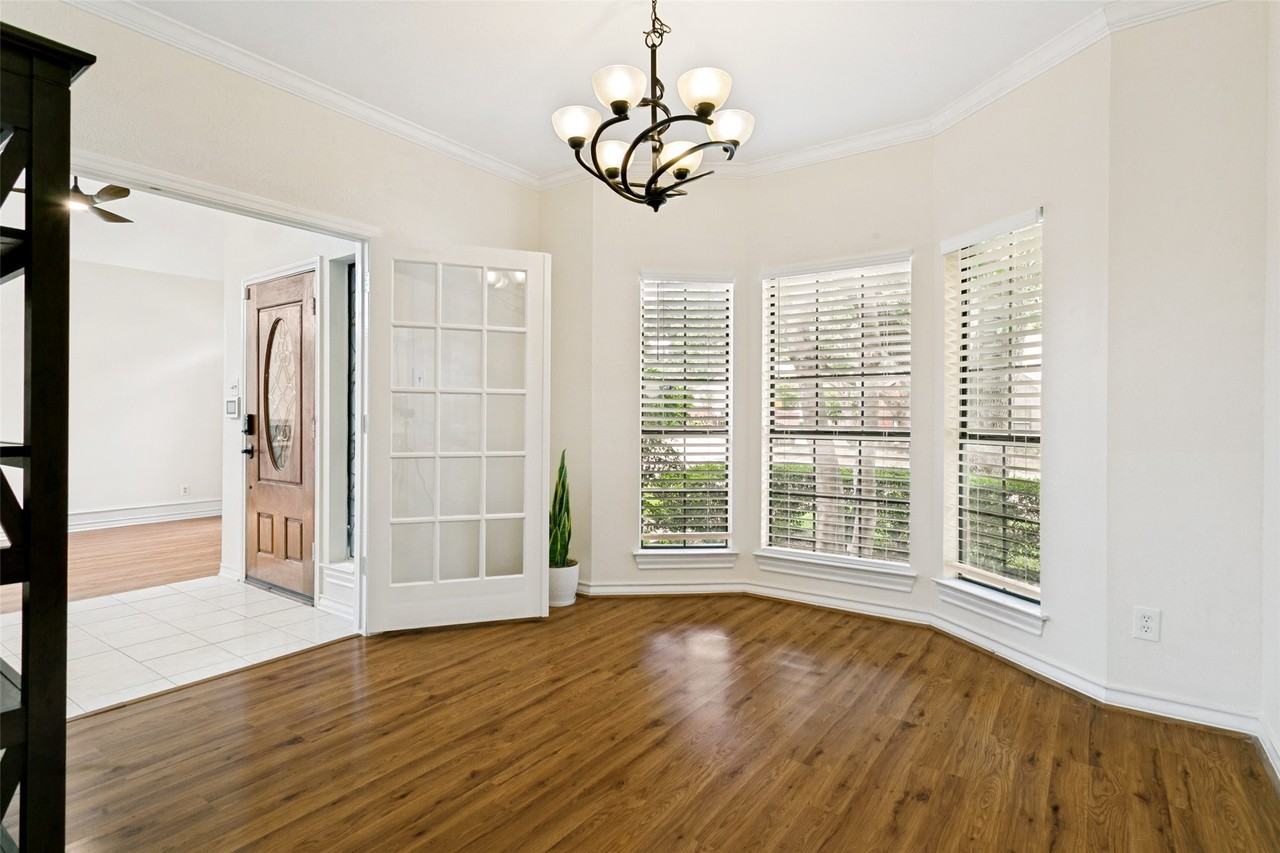 18653 Vista Del Sol - Photo 5 of 28