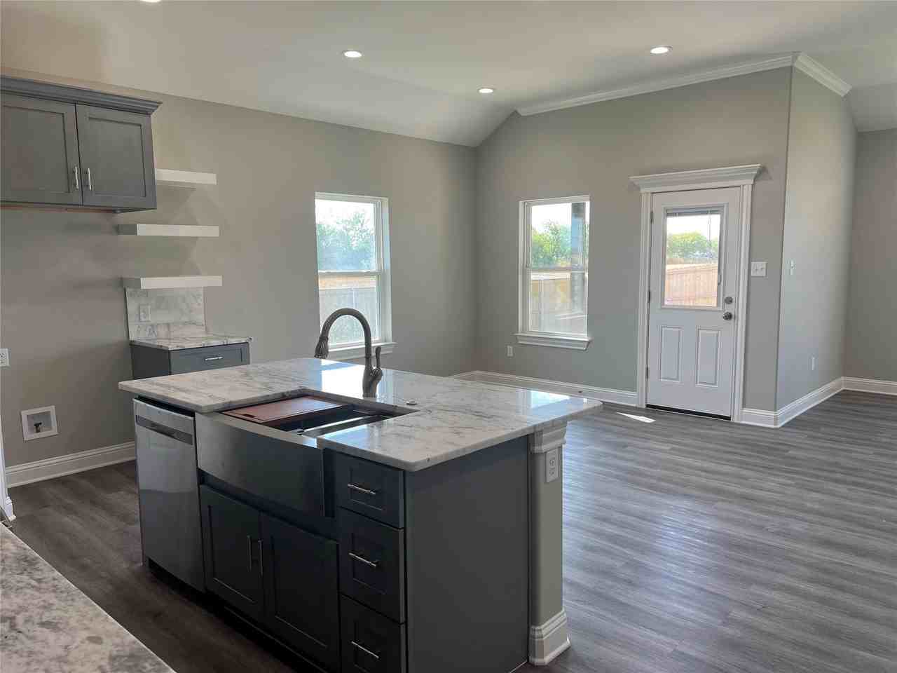 343 Evening Shade Ln - Photo 5 of 22