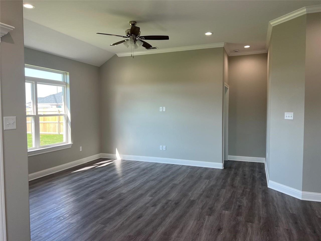 343 Evening Shade Ln - Photo 6 of 22