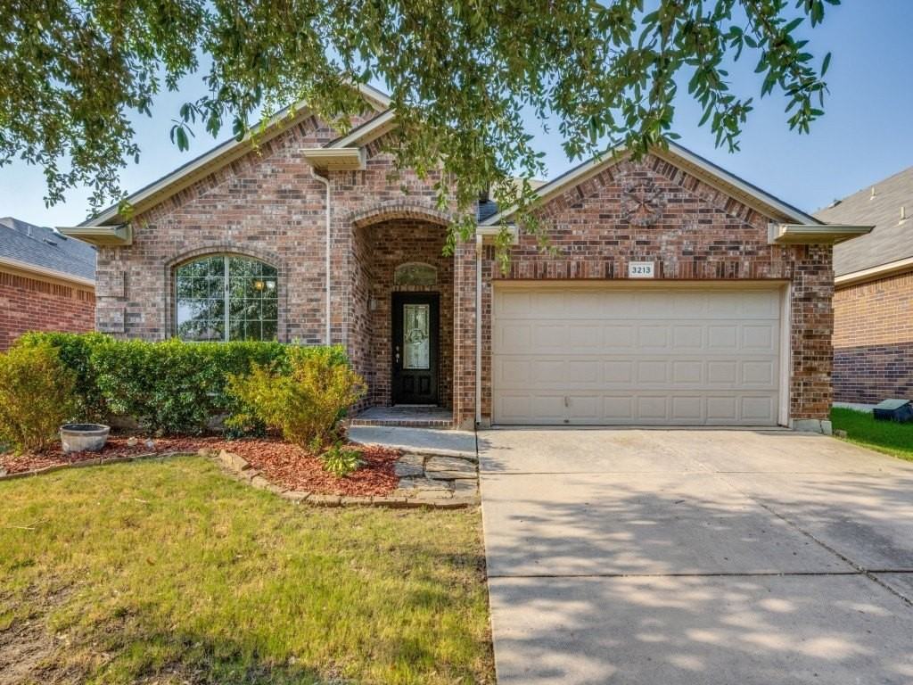 3213 Hornbeam St - Photo 3 of 25