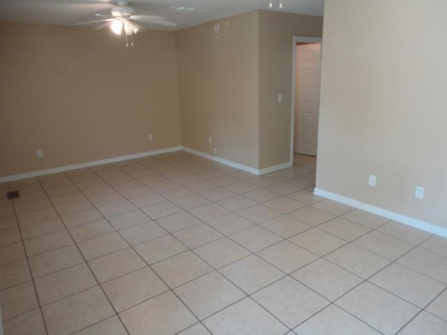 1217 Osburn Rd #1219C - Photo 3 of 9