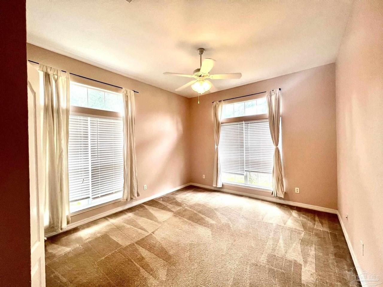 5884 Grotto Ave - Photo 3 of 19