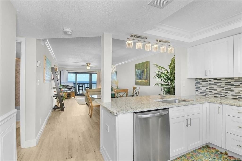 10310 S Ocean Dr #504 - Photo 5 of 42