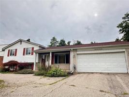 featured image of 6942 Leslee Crest Dr