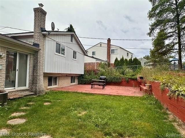 6942 Leslee Crest Dr - Photo 3 of 37