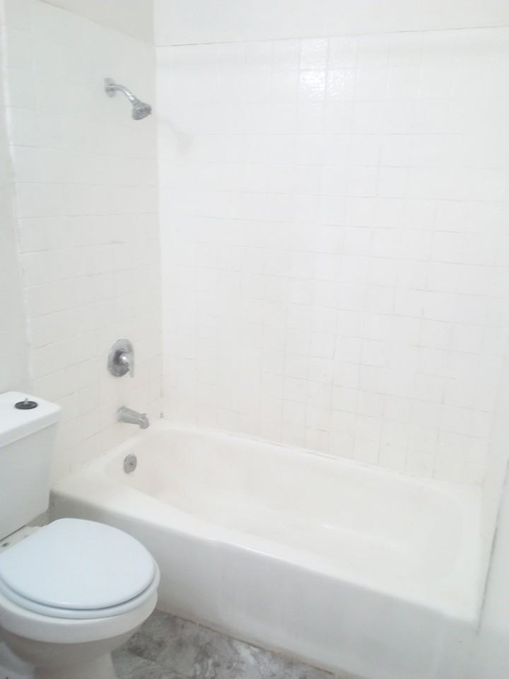 11941 Lee Ave #7 - Photo 2 of 20