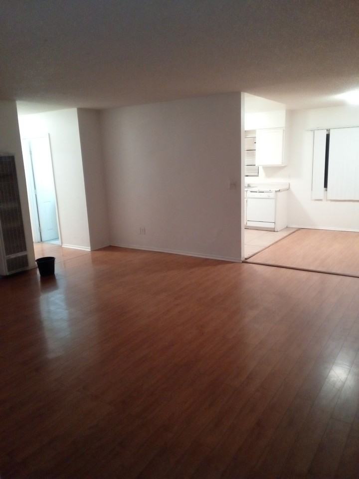 11941 Lee Ave #7 - Photo 6 of 20