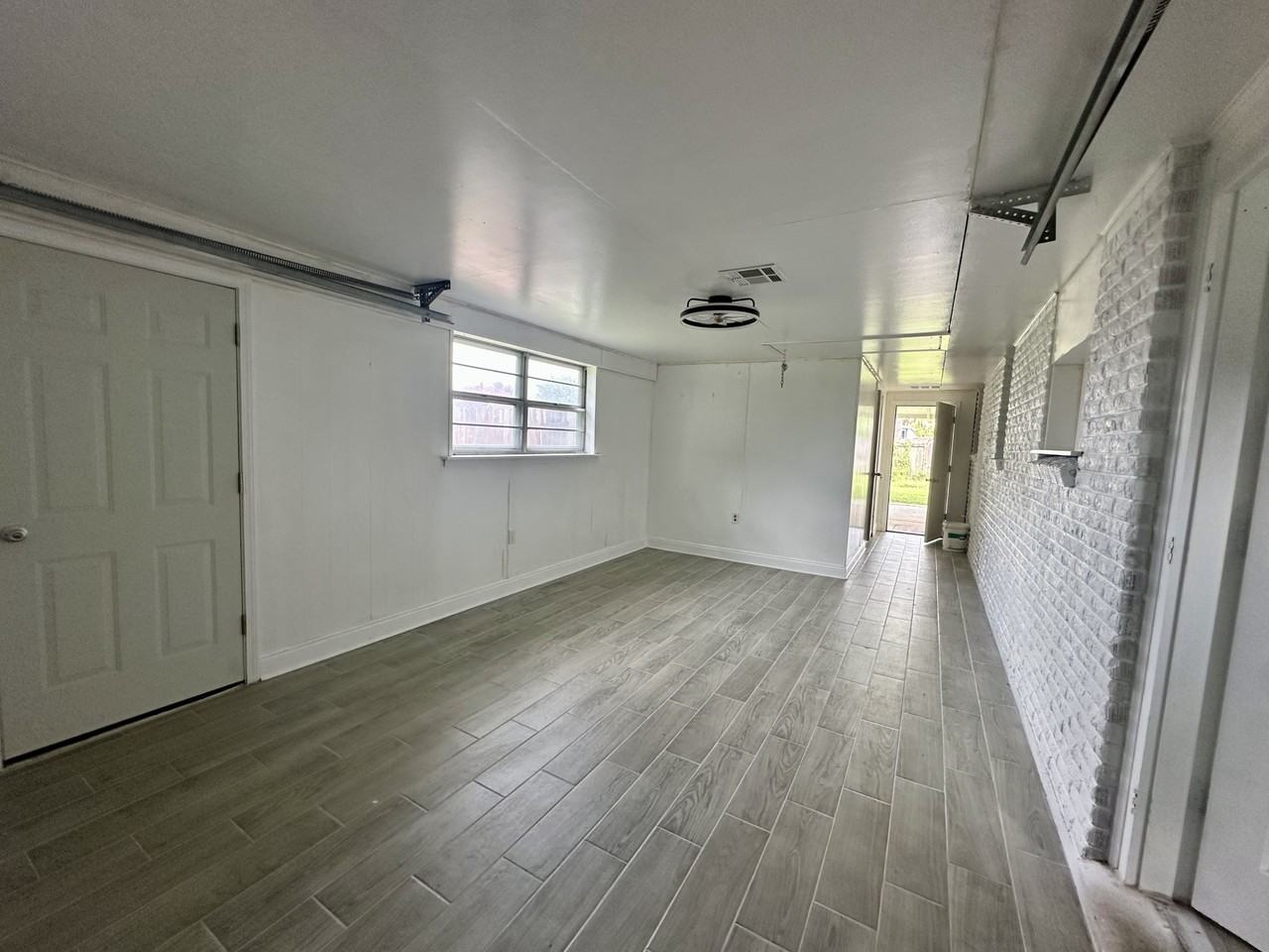 1752 Diane Dr - Photo 4 of 15