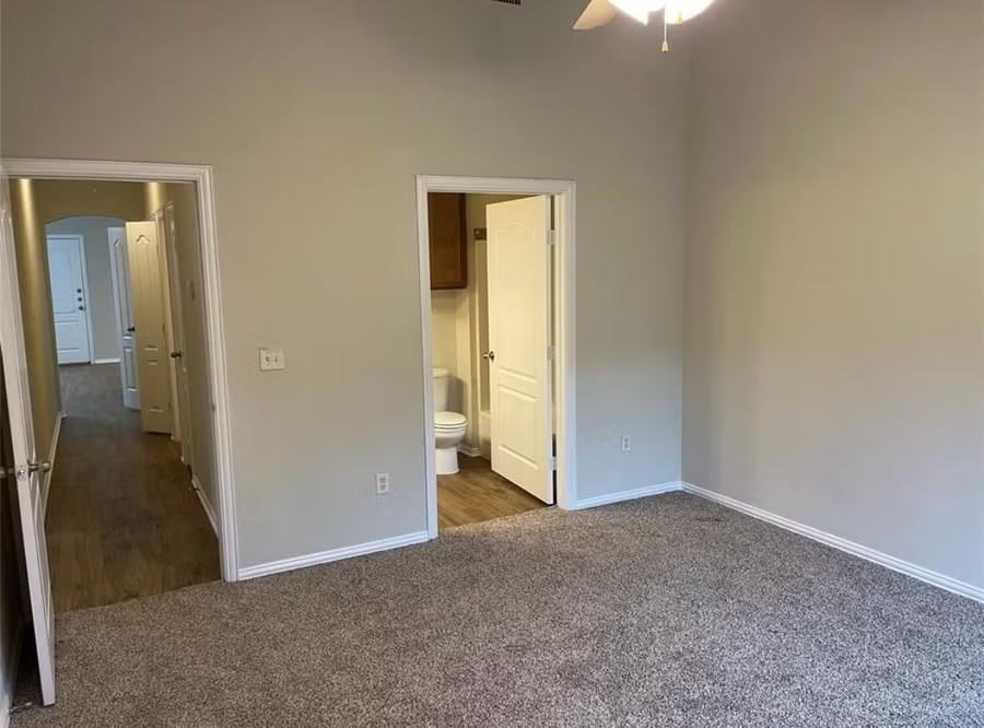 947 Sylvia St - Photo 4 of 6