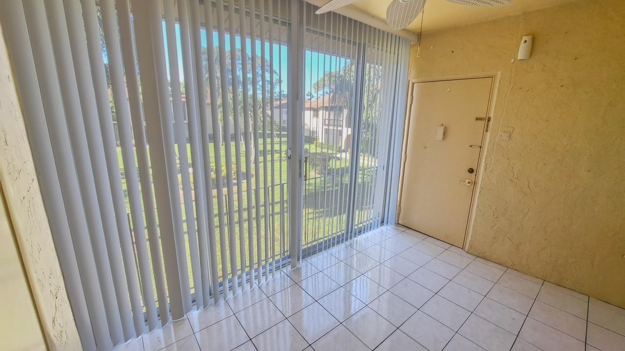 222 Pine Hov Cir #B2 - Photo 2 of 13