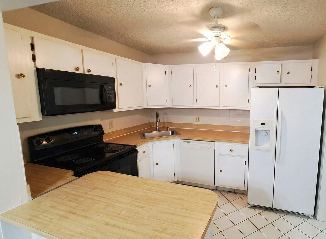 222 Pine Hov Cir #B2 - Photo 4 of 13