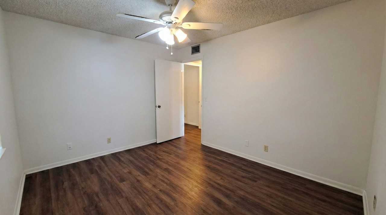 222 Pine Hov Cir #B2 - Photo 7 of 13