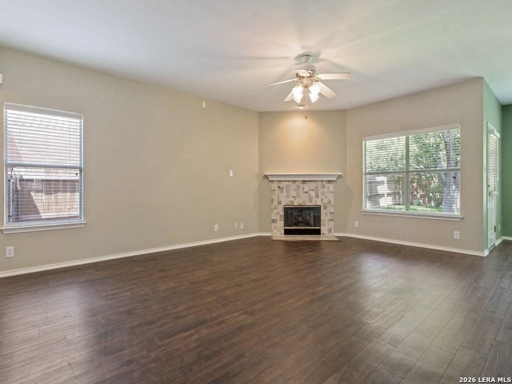 3422 Crimson Stable - Photo 4 of 23