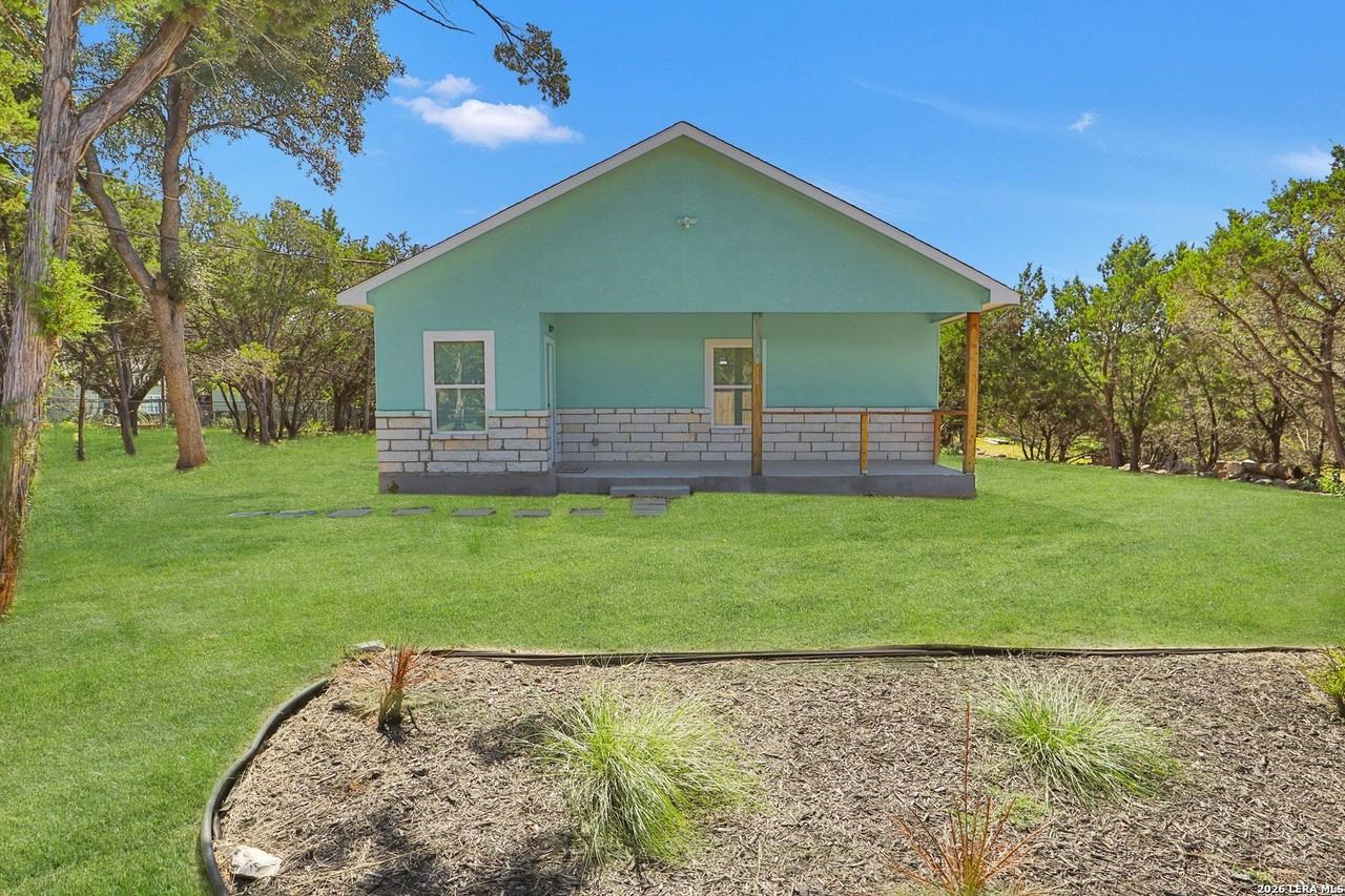 1416 Skyline Hls - Photo 3 of 26