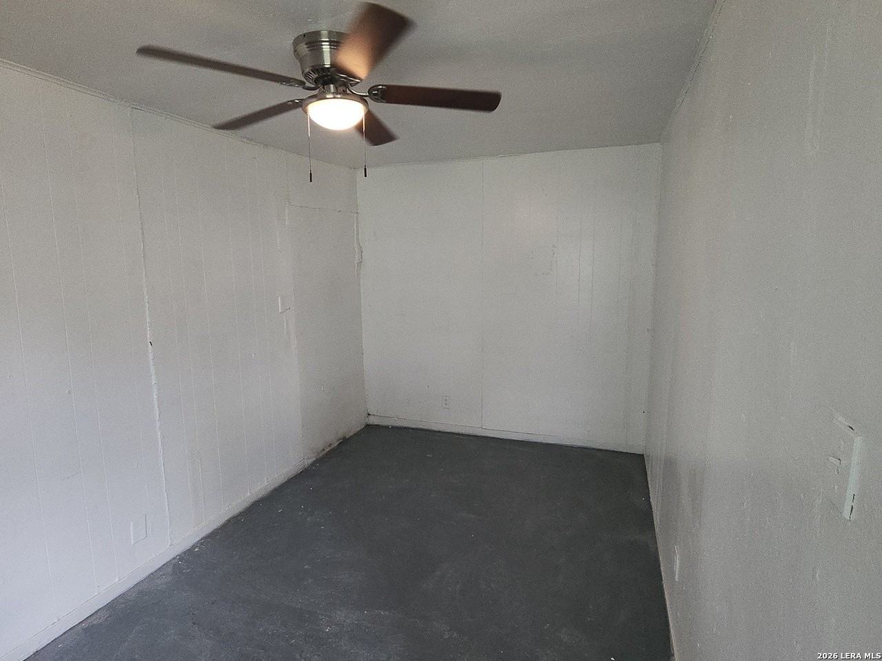 5106 Bartmer Ave - Photo 5 of 6
