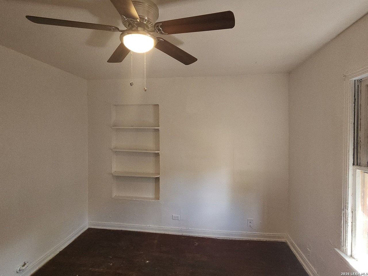 5106 Bartmer Ave - Photo 6 of 6