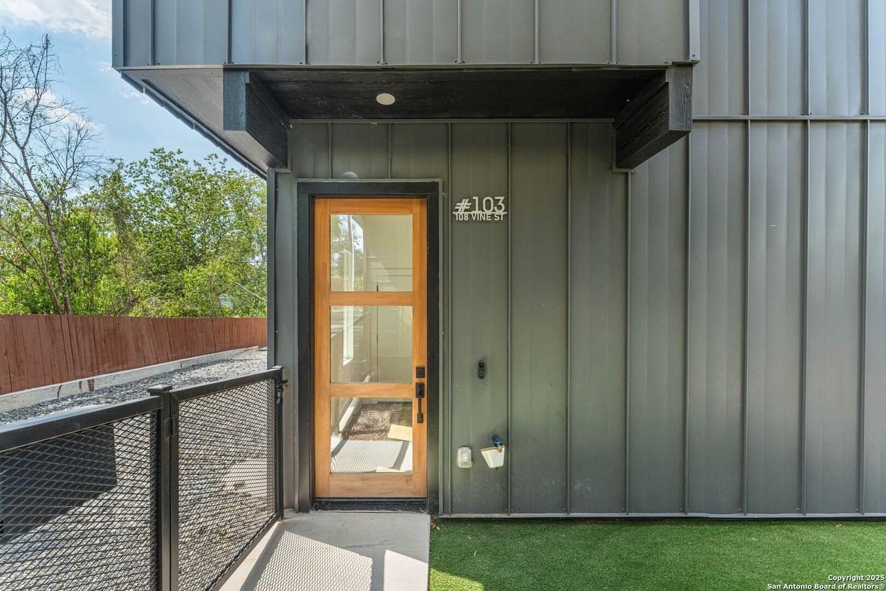 108 Vine St #103 - Photo 3 of 28