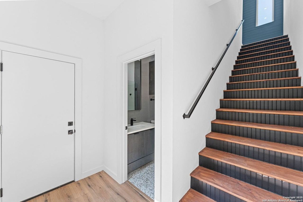 108 Vine St #103 - Photo 4 of 28