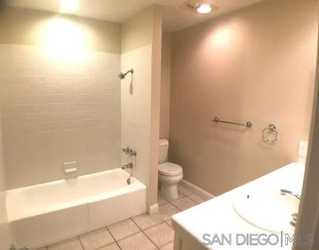 223 10th St - Photo 7 of 12