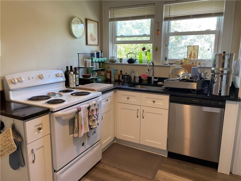 460 Morris Ave #2 - Photo 4 of 13