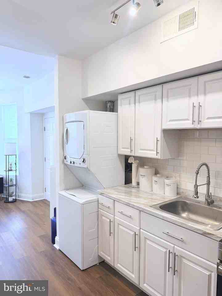 1345 1st St Nw #1 - Photo 5 of 15
