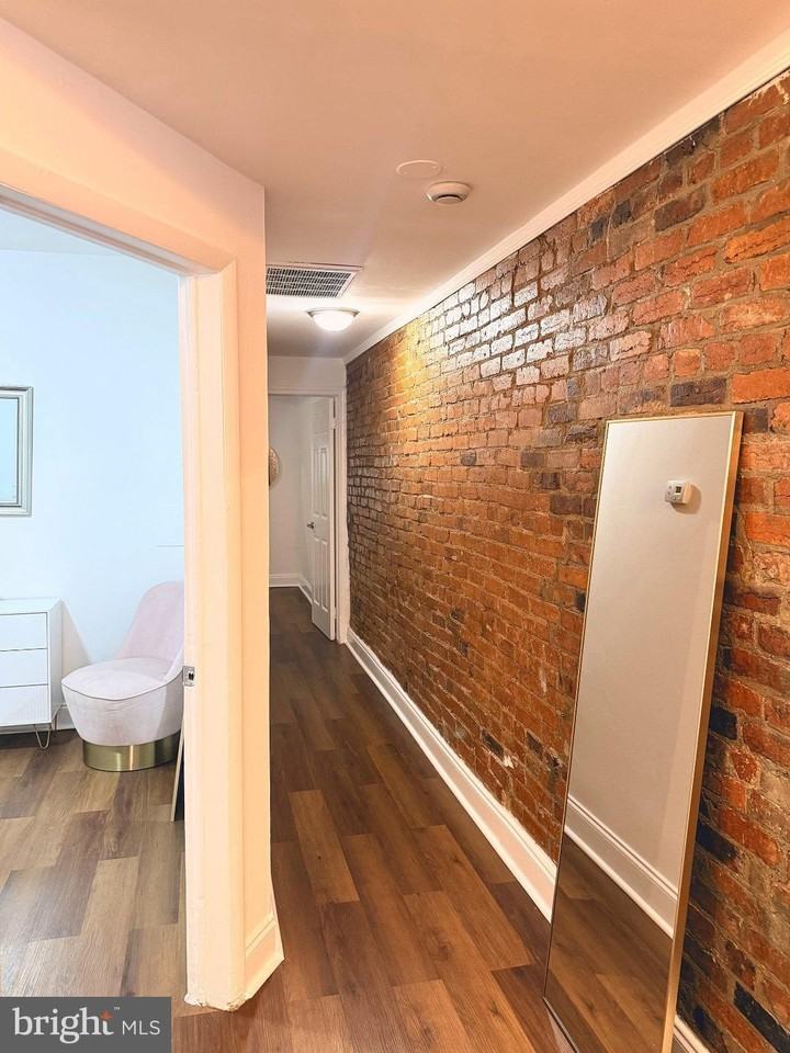 1345 1st St Nw #1 - Photo 7 of 15
