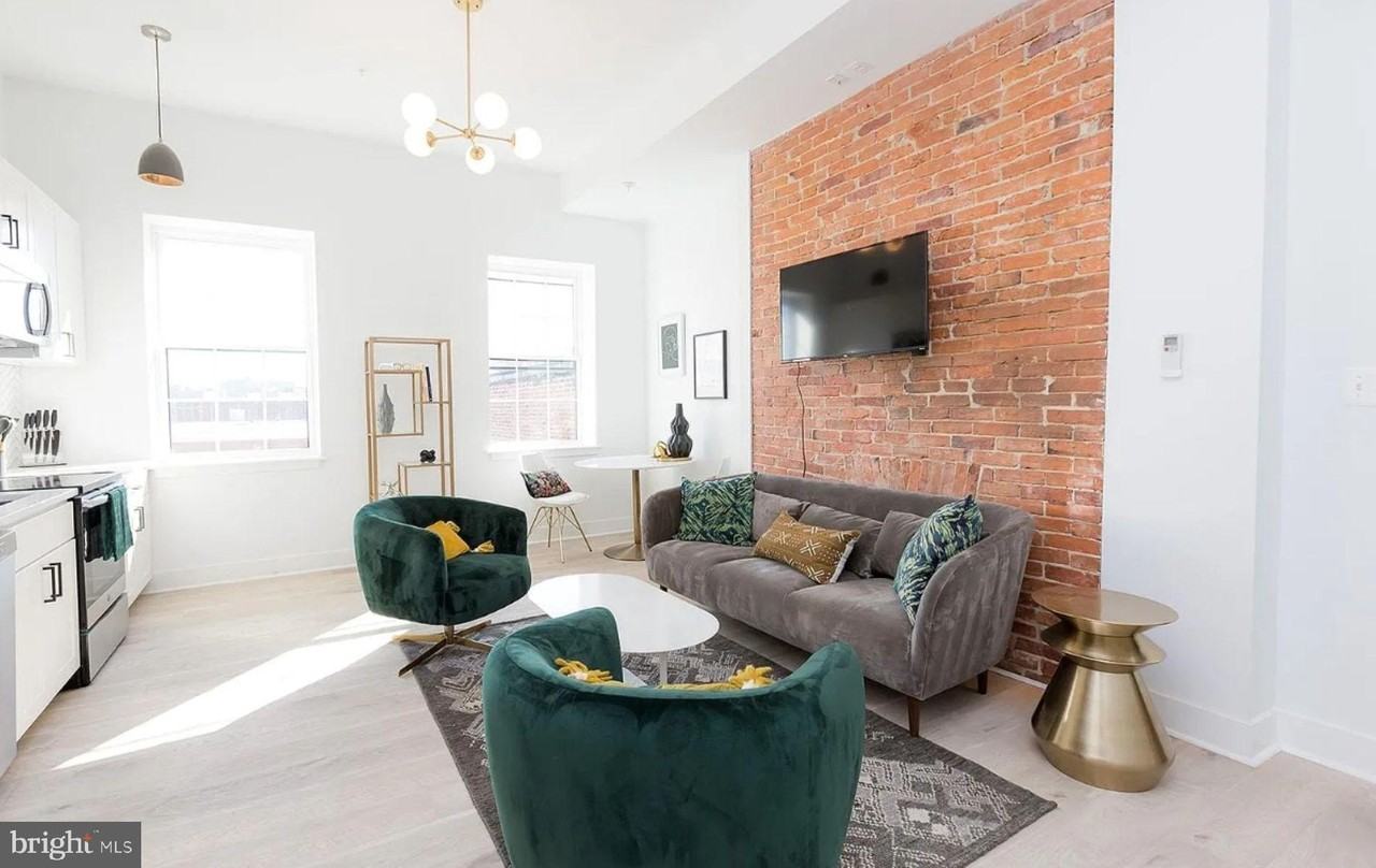 415 Saint Paul St #401 - Photo 6 of 13