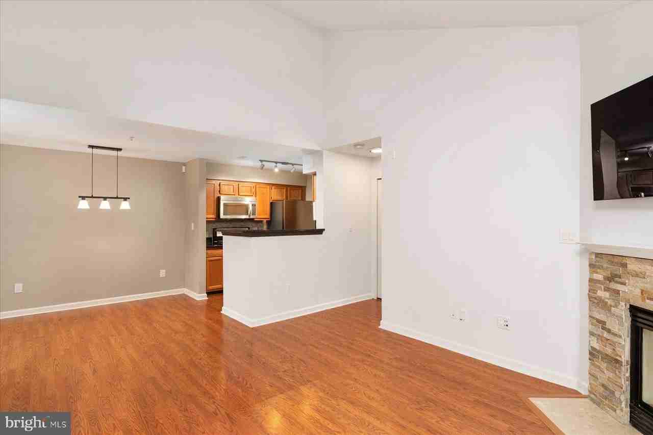 8961 Town Center Cir #310 - Photo 5 of 33