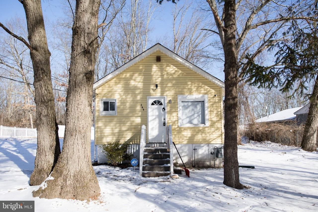 244 Nelson Ave - Photo 3 of 20