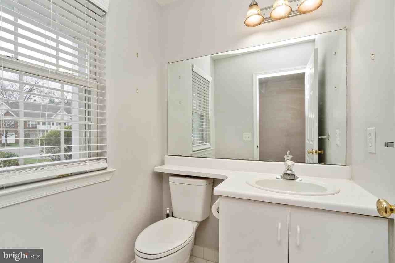 210 Kentshire Ct - Photo 5 of 24