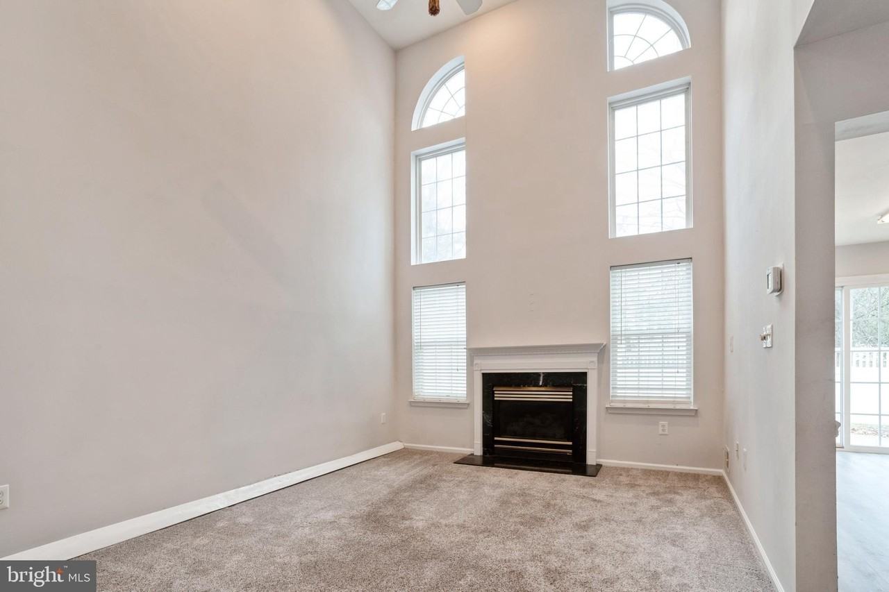 210 Kentshire Ct - Photo 6 of 24
