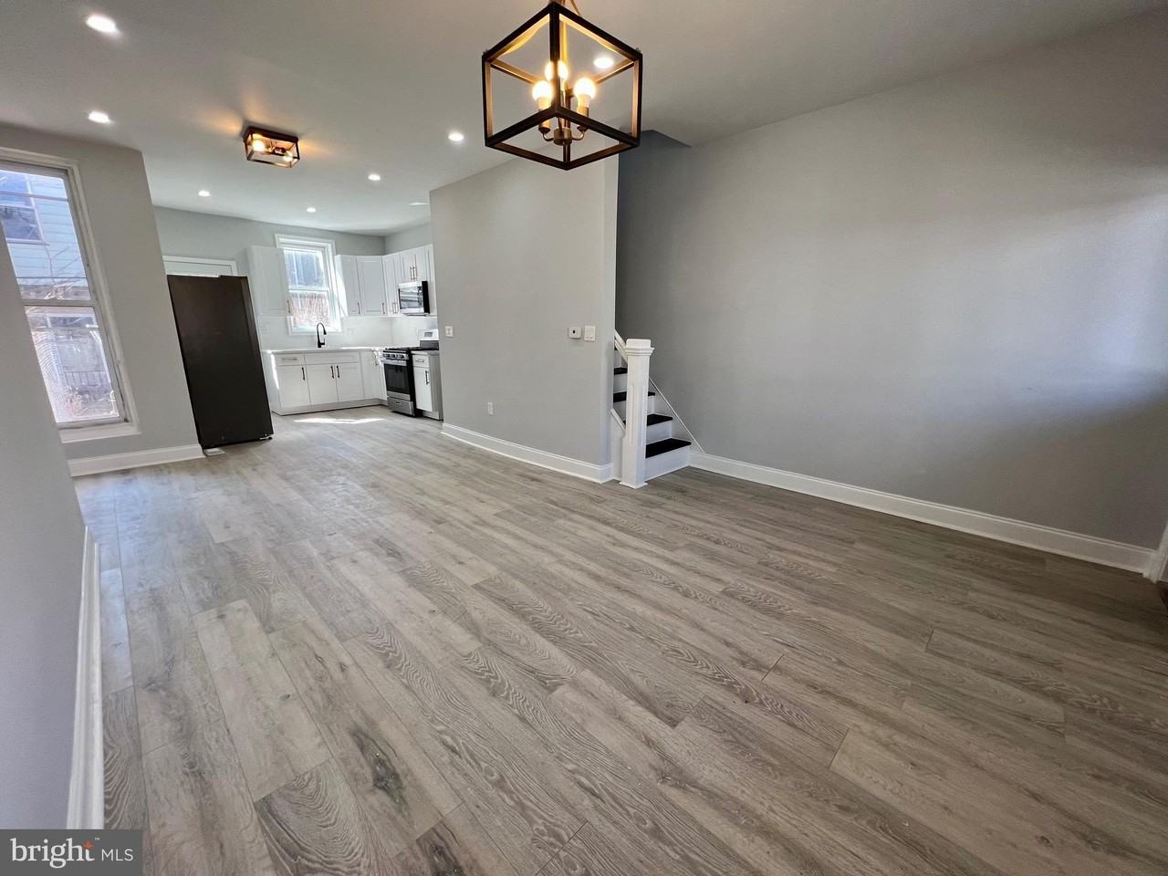 5744 Delancey St - Photo 3 of 15