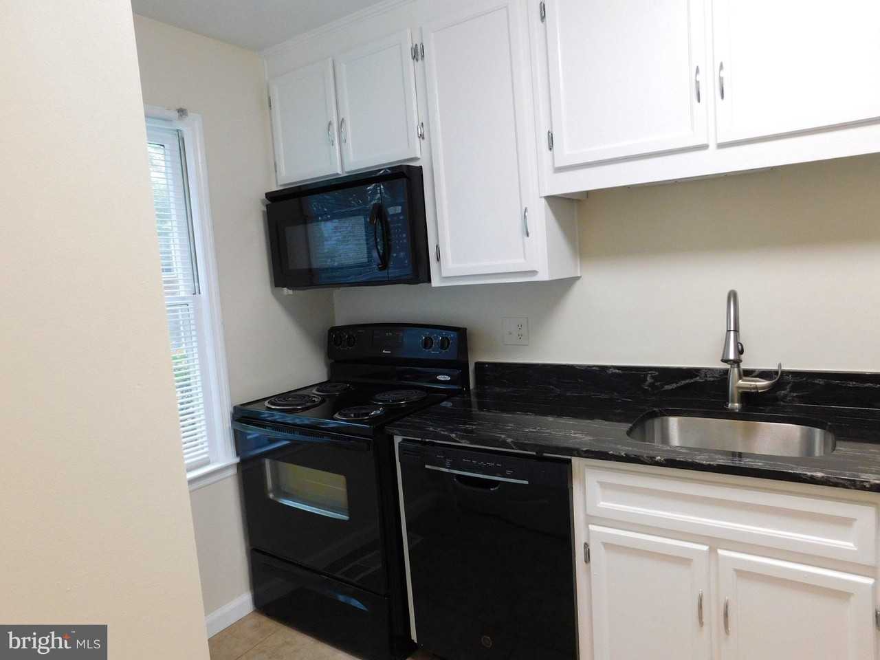 1170 N Vermont St - Photo 4 of 19
