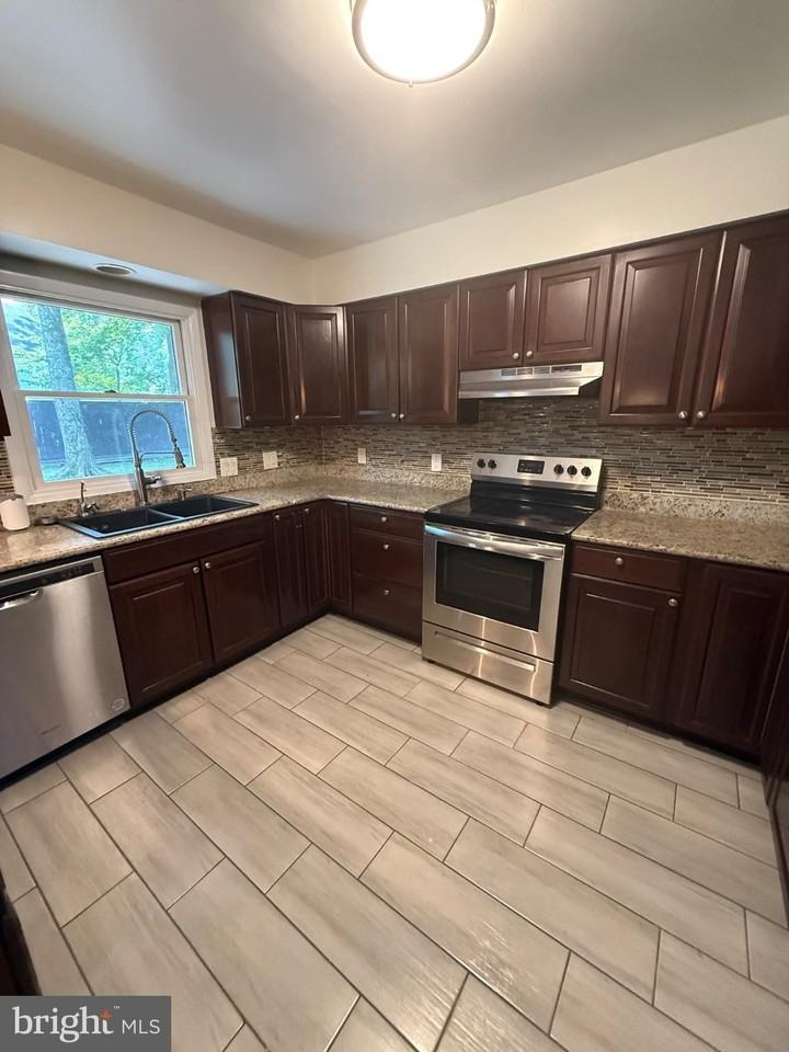 8921 Little River Tpke - Photo 2 of 10