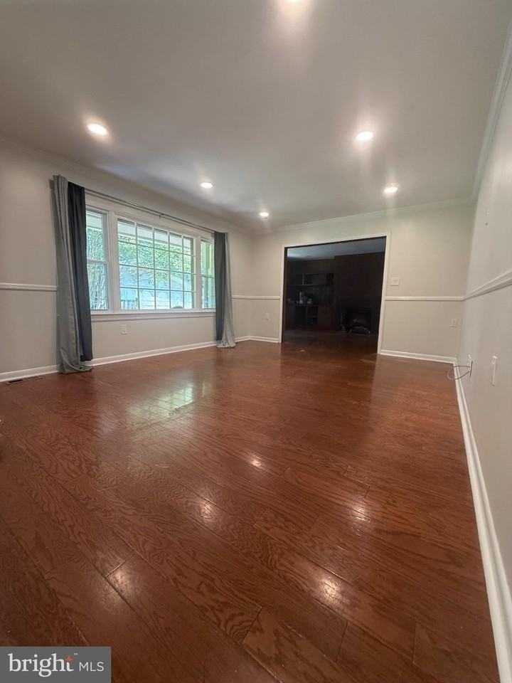 8921 Little River Tpke - Photo 7 of 10