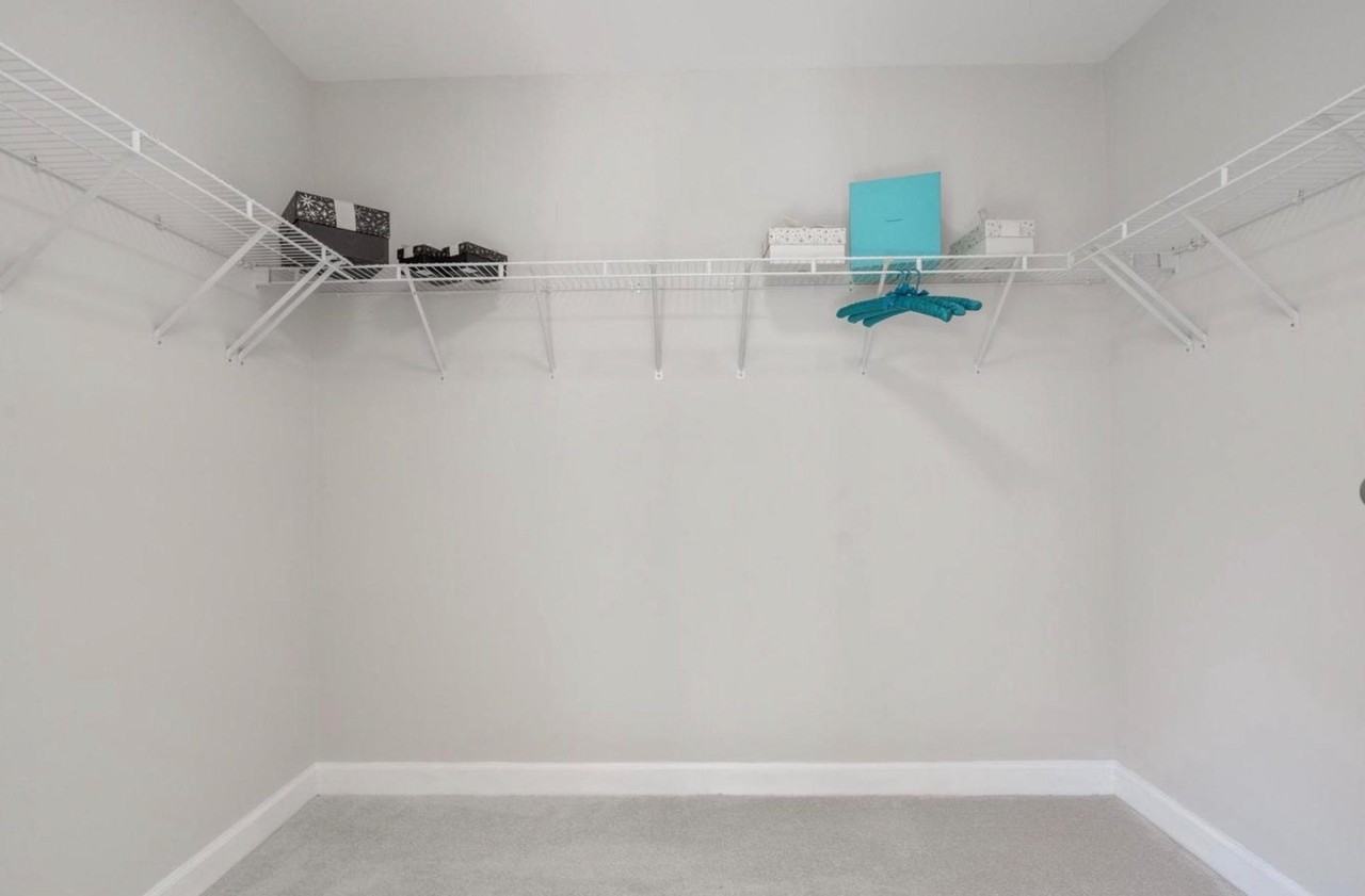 8229 Glade Bank Dr - Photo 4 of 9