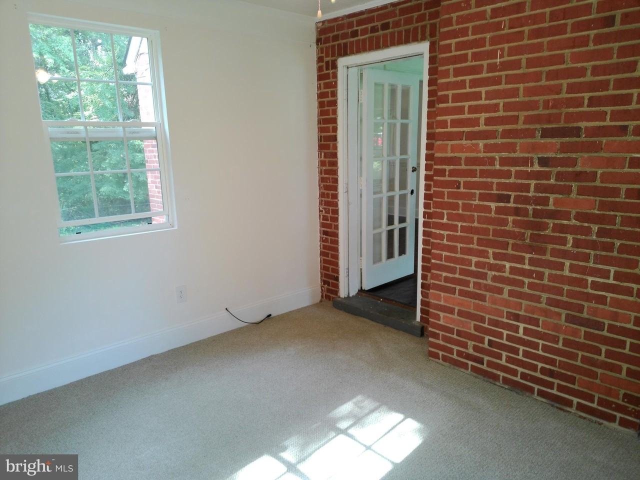 6902 Old Jahnke Rd - Photo 7 of 12