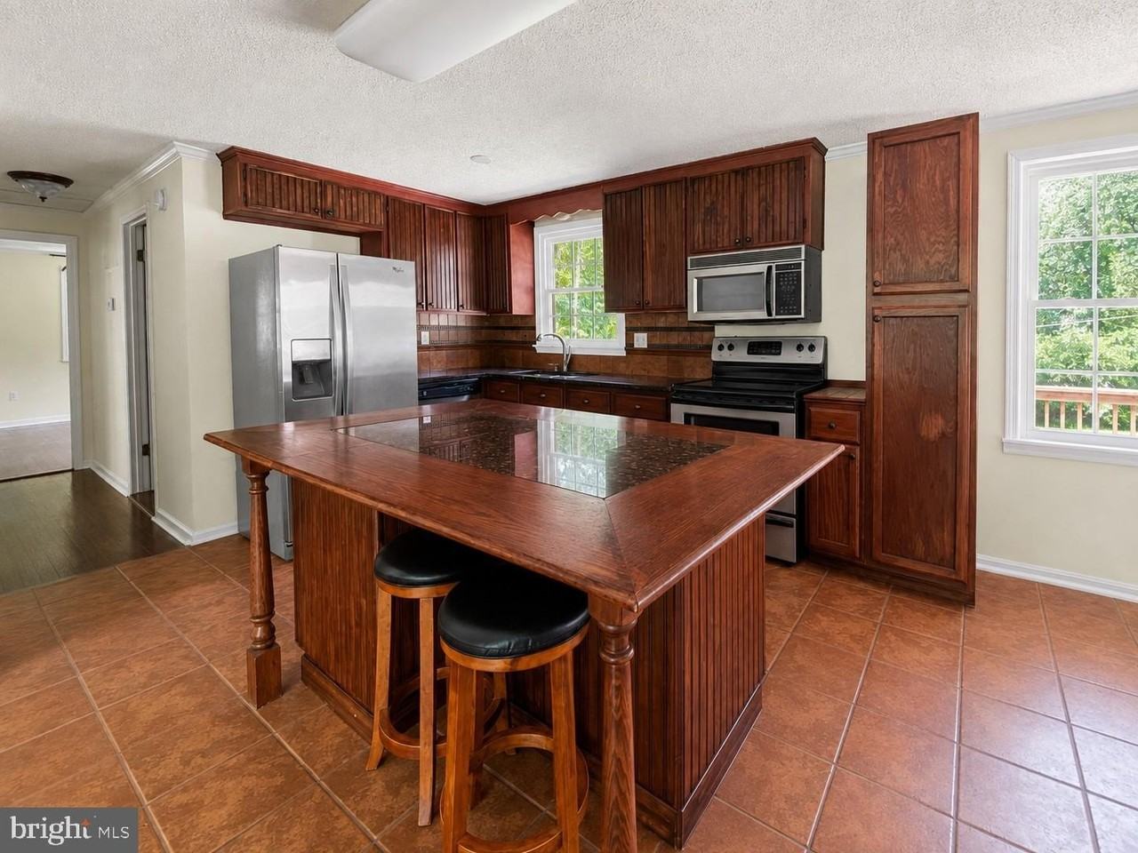 31 Hamn Ln - Photo 5 of 33