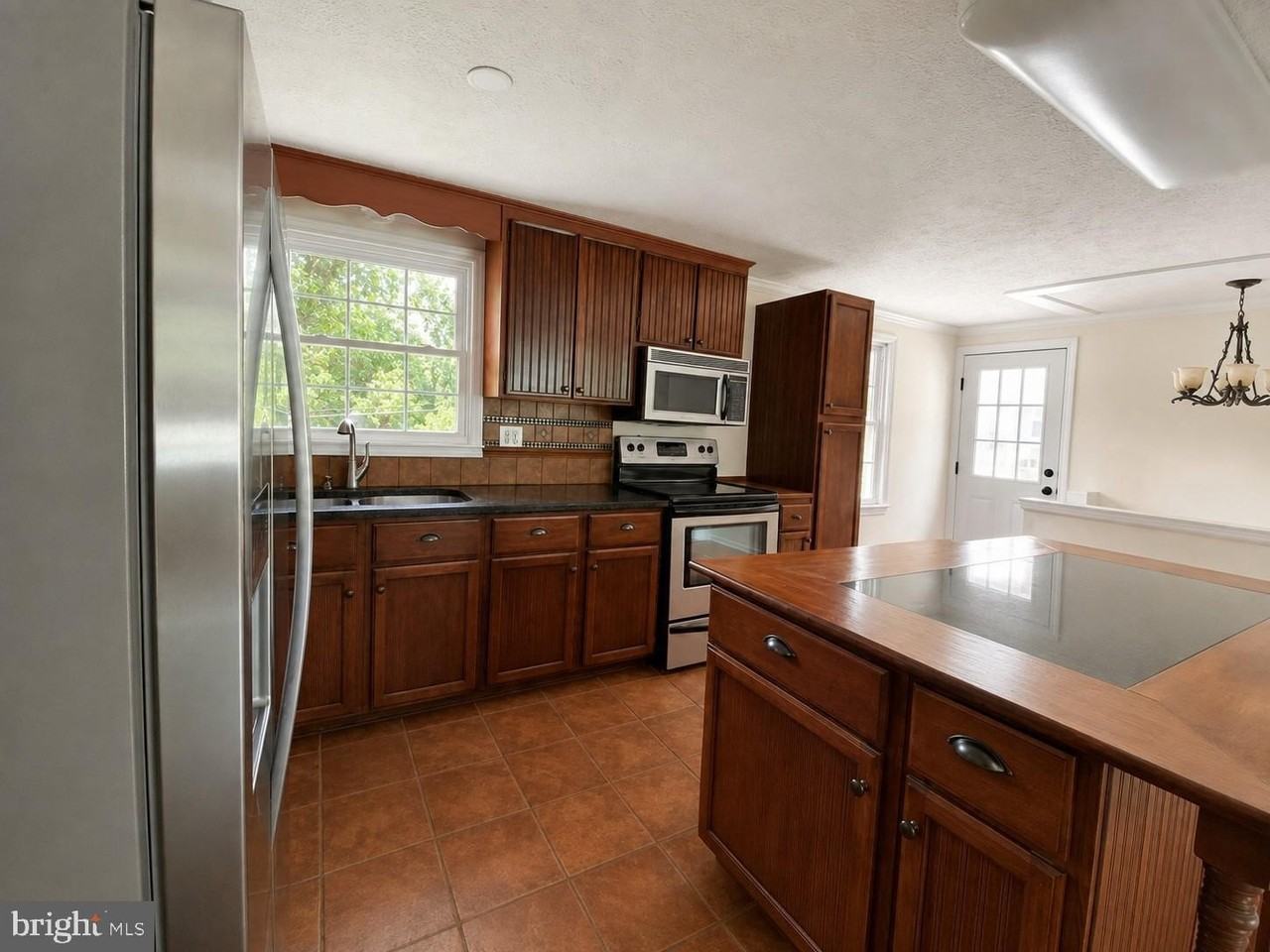 31 Hamn Ln - Photo 7 of 33