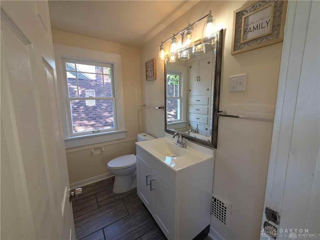 305 Westwood Ave - Photo 3 of 11