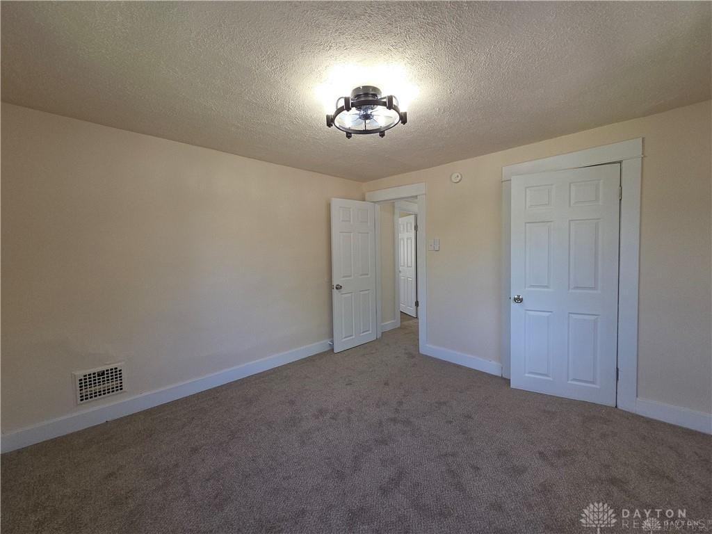 305 Westwood Ave - Photo 4 of 11