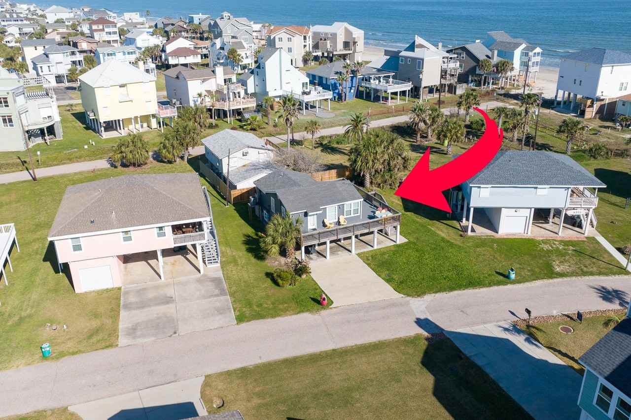 4211 Surf Dr - Photo 6 of 41