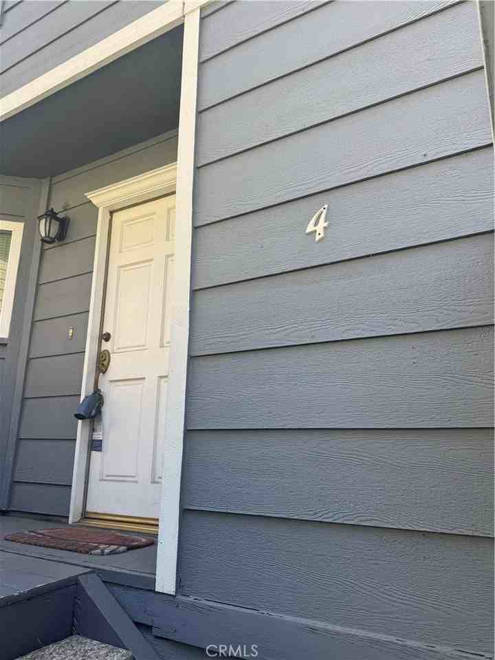 76 N Sierra Bonita Ave - Photo 4 of 8