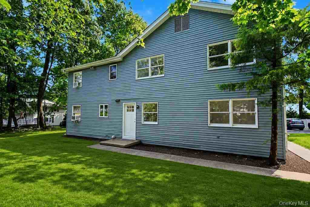 44 Schriever Ln - Photo 2 of 19
