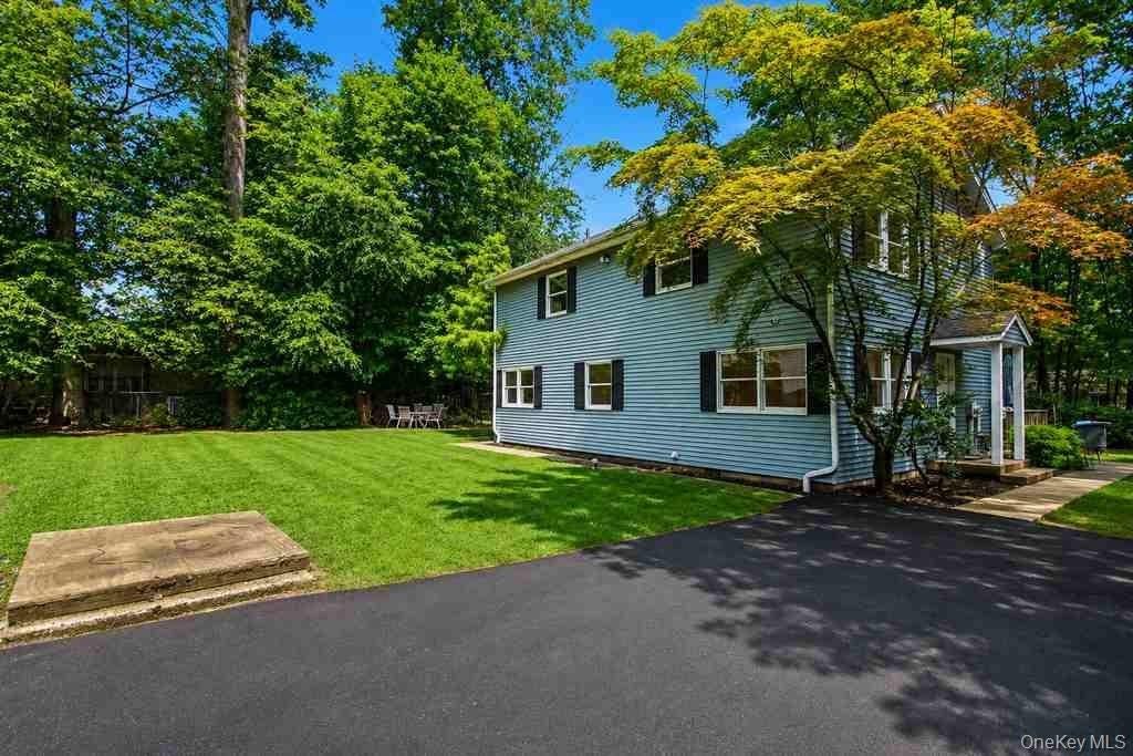 44 Schriever Ln - Photo 3 of 19