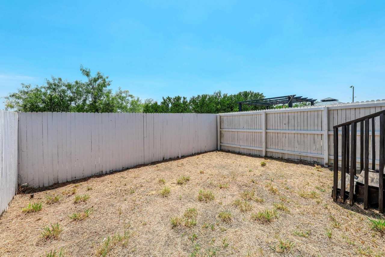 5609 Montevista Dr - Photo 4 of 38
