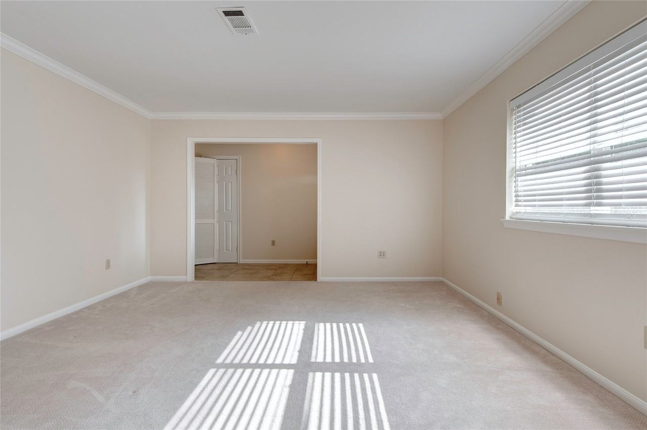6214 Rutherglenn Dr - Photo 4 of 24