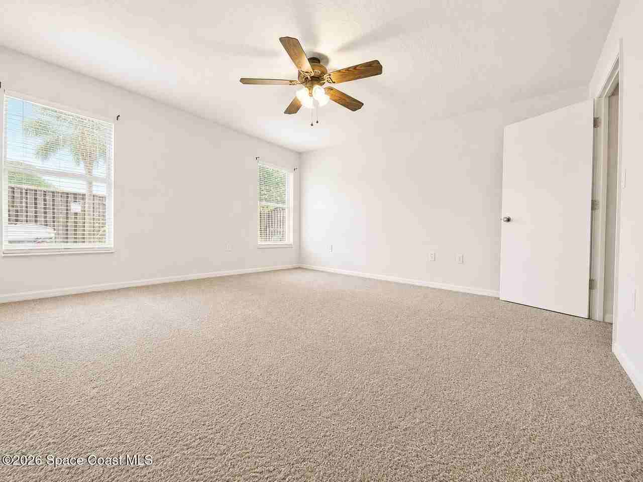 295 Provincial Dr - Photo 6 of 25